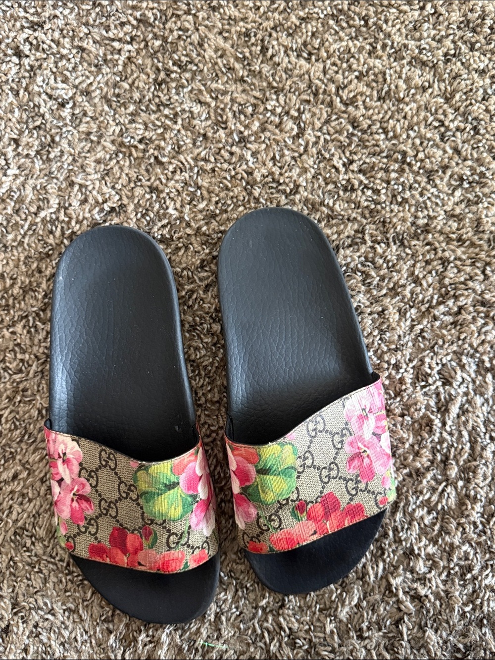 Authentic gucci slides